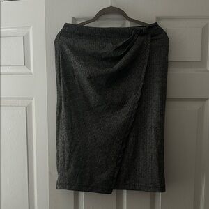 Max Studios Elegant Black Wrap Skirt